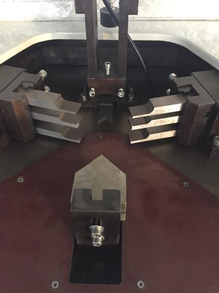 Low Noise Aluminium Window Machinery , Aluminum Crimping Machine For Door Corner Connecting