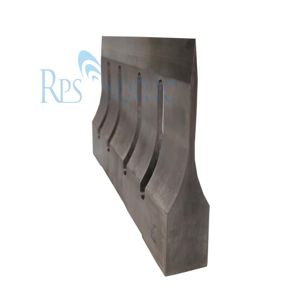 Titanium Alloy Ultrasonic Cutting Blade 20Khz For Chocolate Cake