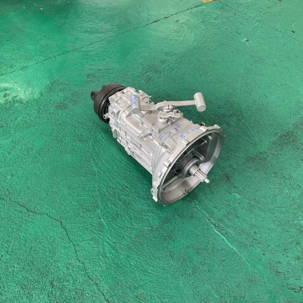 FSH China Factory Wholesale Price ISF2.8 Transmission Car Spare Parts Mitsu Bishi ZF 4x2 Used Gearbox
