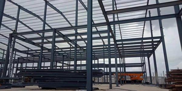 Bolt Connect Prefabricated Steel Buildings , Pre Engineered Steel Frame Construction