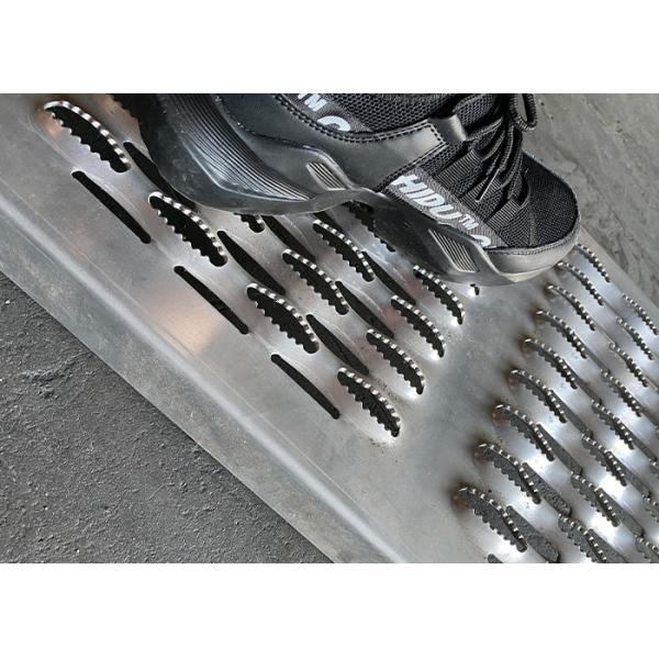 Изготовленная на заказ алюминиевая металлическая пластина SS 4mm утюга толстая пефорированная