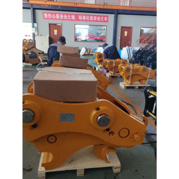 Q355 Doosan Excavator Bucket Quick Coupler Hitch 12-18 Ton OEM