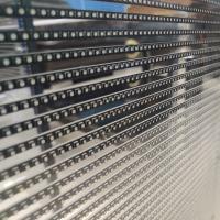 V140° Ângulo de visão Alto e transparente Display LED de publicidade para janela traseira de autocarro de táxi ou de autocarro de autocarro