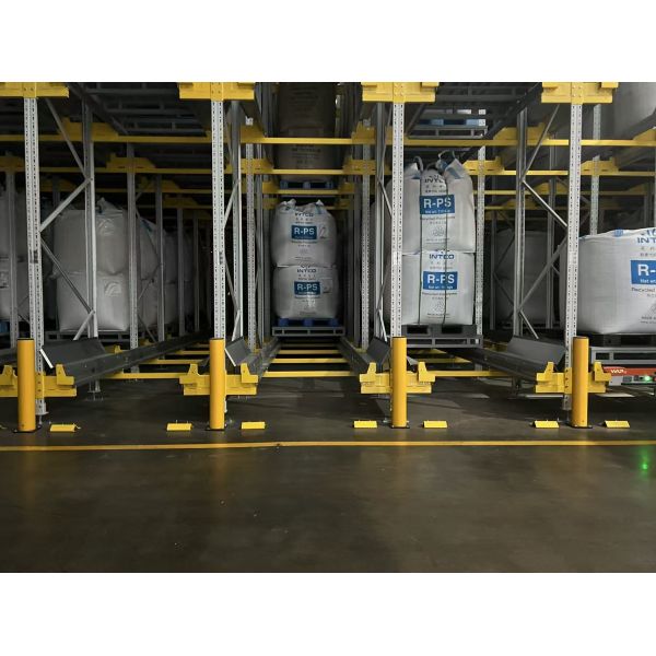 Constructed with Imported Polymer Plastics Flexible Safety Barrier Protection of Equipment Facilities and Personnel
