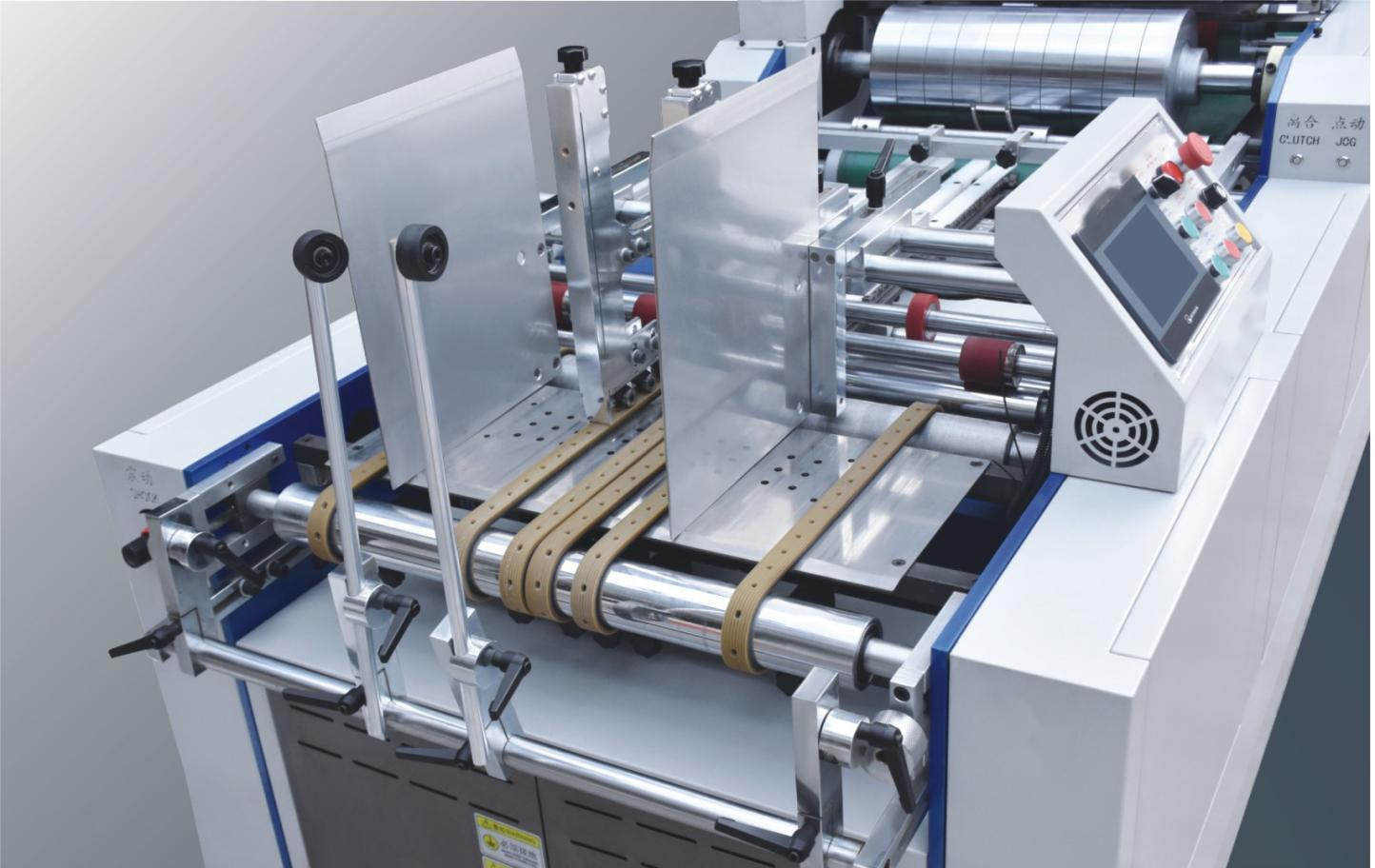 Flat Type Window Patching Machine For Diverse Packaging