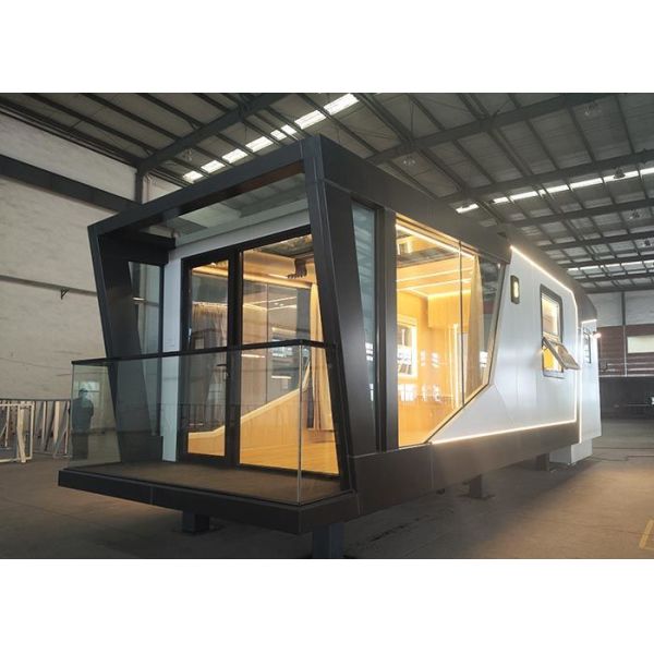 Luxury Space CapsuleTiny House On Wheels Customized Light Steel Frame House