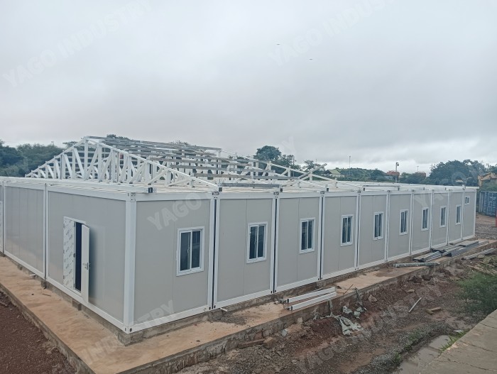 Factory-Pre-Finished Oil And Gas Camp Flat Pack Container Unit with Salt-Fog Resistant Modular Layout for Temporary Accommodation