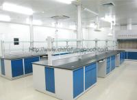 O banco de aço laminado da ilha da mobília do laboratório alisa o quadro 3000*1500*850mm