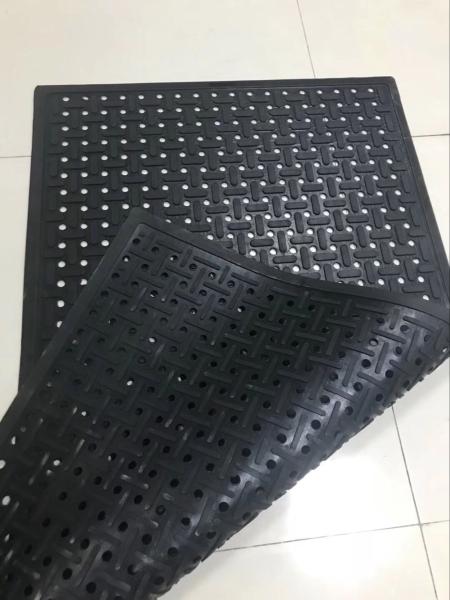 Rubber floor mat  Hotel kitchen rubber floor mat  Round hole rubber floor mat