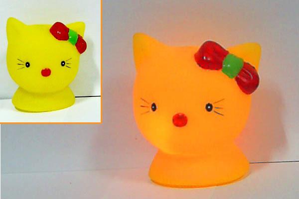 Rainbow Color Changing Light Up Bath Time Ducks Mini Animal Shape , Baby Night Light Toy