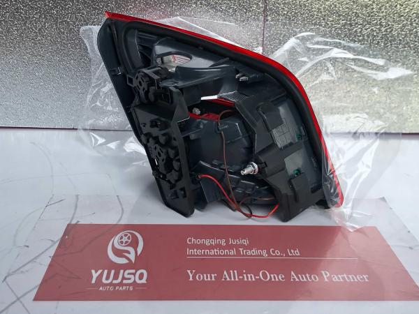 Remplacement de la lumière arrière droite 63217306164 Convient pour la BMW F10 2015