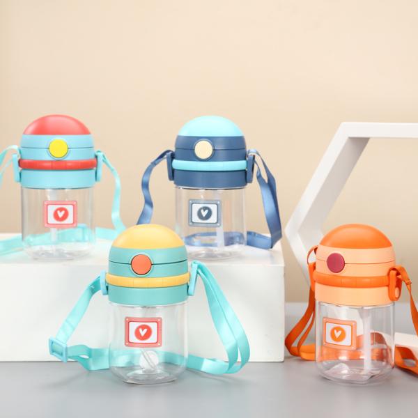 Tritan Material BPA Free Kids Plastic Water Bottle With Straw And Handle