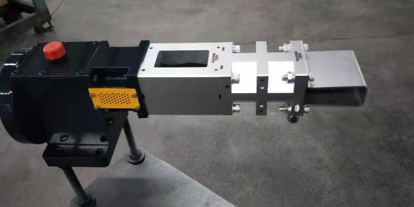 Twin Screw Extruder Vibrating Rotating Side Feeder For Petrochemical Industry