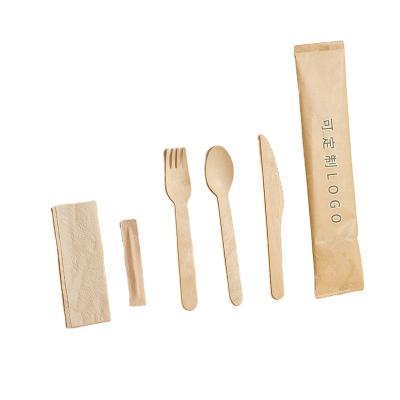 Restaurant Biodegradable Cutlery Set Disposable Wooden Spoons Knives and Forks with Napkin