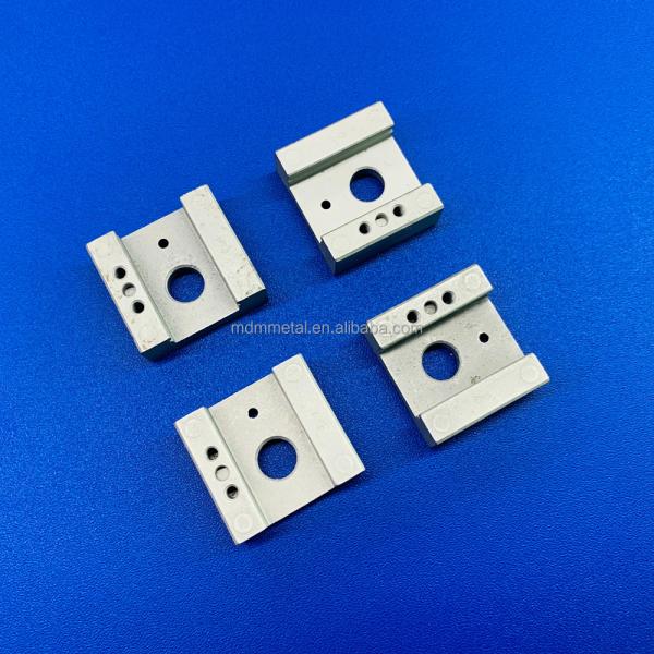 OEM pièces détachées Type MIM Machine de moulage par injection de poudre pour la fabrication de pièces automobiles