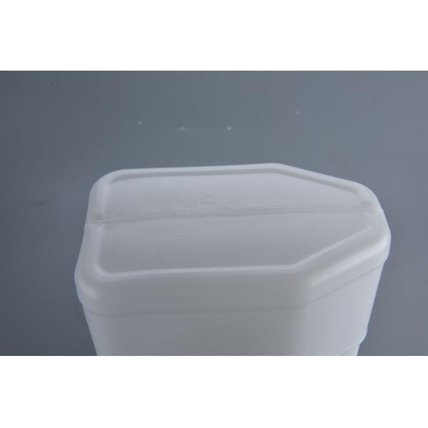6L Plastic Jerry Can For Spot / Order / Customization 400g Tare Weight 47mm Inner Diameter HDPE Material