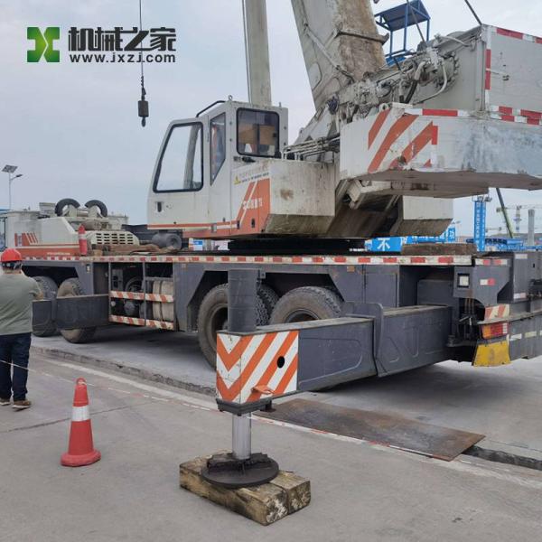 La grue de camion d'occasion de QY70V Zoomlion a utilisé le camion grue mobile de 70 tonnes