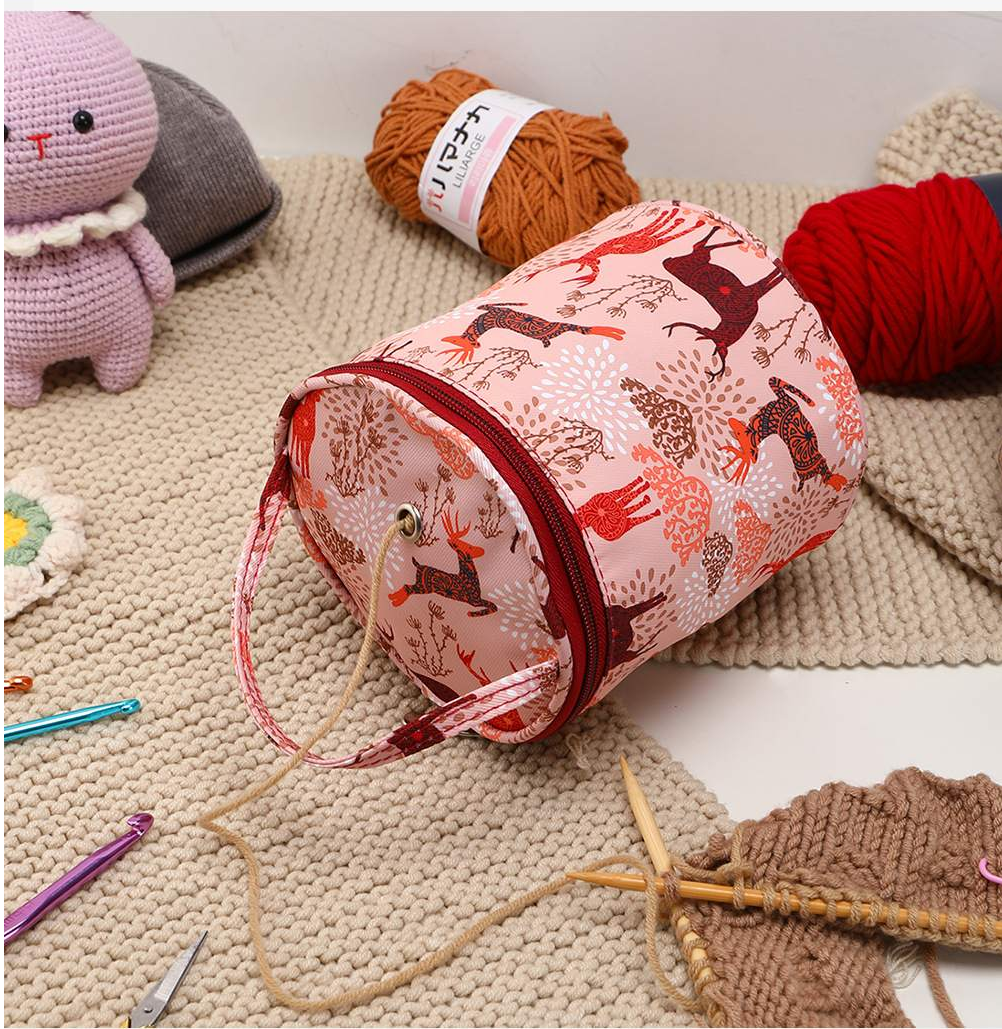 Compact 13.5 X 14 Cm Portable Sewing Kit Storage Bag With Customizable Design And Durable Fabric