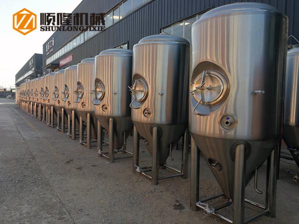 600 L Bright Polished Beer Fermentation Tanks , Large Conical Fermenter