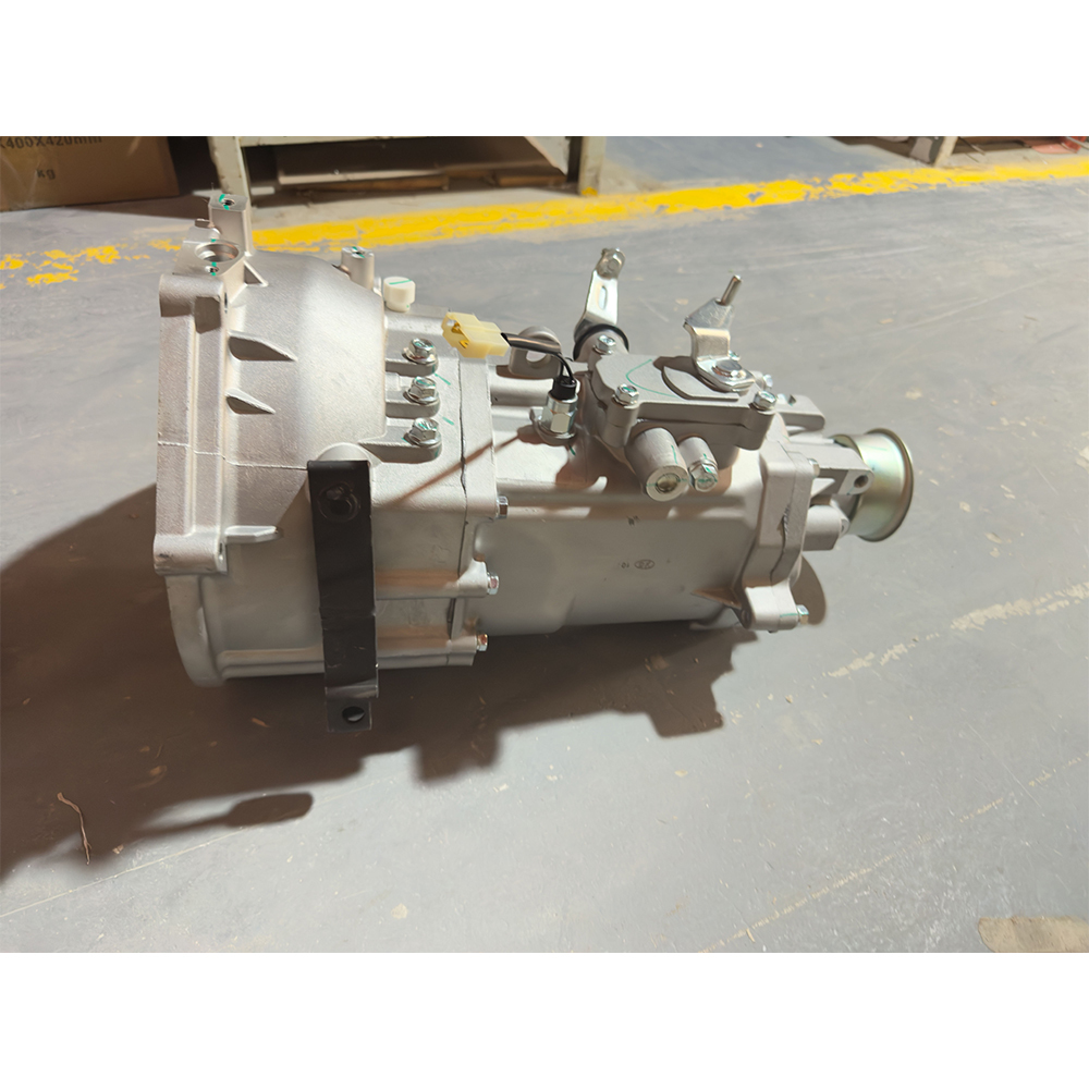 Zpartners SC12M5C Manual Transmission Assembly Gearbox for SGMW Chevrolet Confero B12D 1.5L OEM Auto Parts Replacement