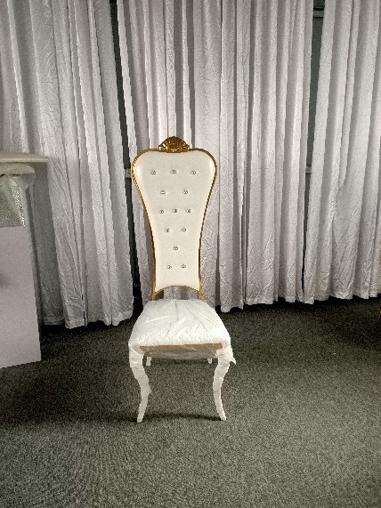 WENDING White & Gold Crown-Top Diamond-Tufted Throne Wedding Chair – Bridal Main Seat