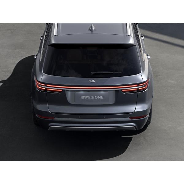 220km/h Plug In Hybrid SUV 700Km Range Four Screens Six Seater Electric Car