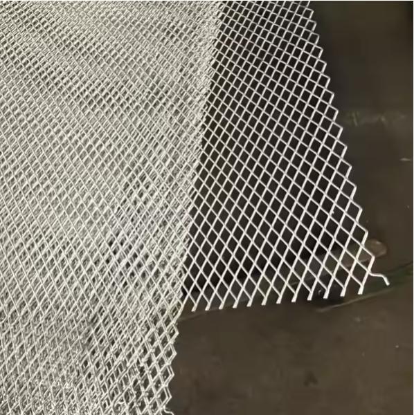 Fourniture d'usine de haute qualité de treillis métallique déployé plat/en aluminium/panneau de treillis métallique en acier inoxydable