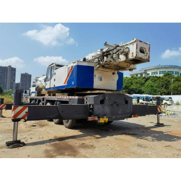 14690*3000*3940 mm Zoomlion Qy130 Guindaste móvel Equipamento de elevação usado para eficiência