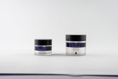 Frascos cosméticos plásticos personalizados da capacidade com os tampões de parafuso redondos do ABS