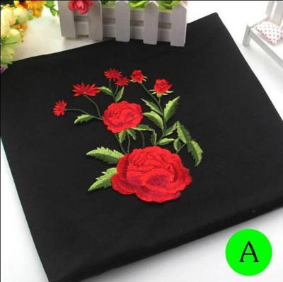 O poliéster bordou o ferro em Appliques dos remendos com a flor 19*14 cm de Rosa do boutique