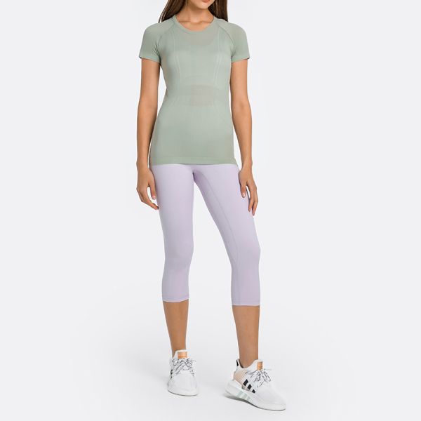 Seamless Women Activewear Tops Breathable Short Sleeve 65% Nylon 35% Polyester