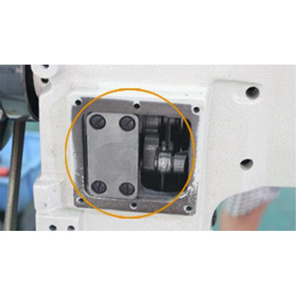 50mm Mouth 8mm Stitch Horizontal Hook Single Needle Sewing Machine