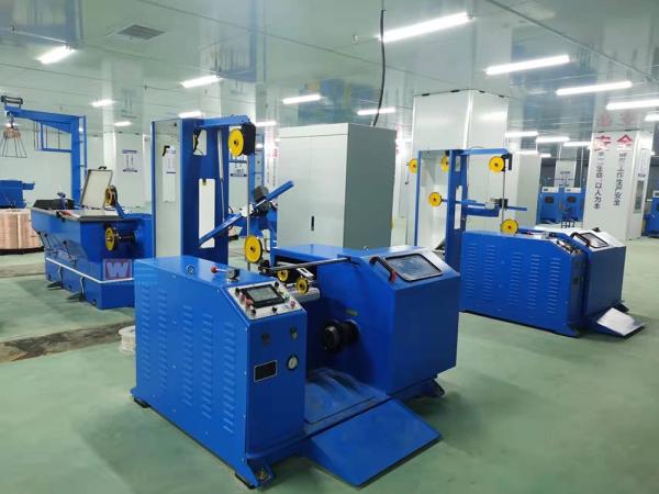 máquina de desenho de 1800M/MIN Line Speed Copper Wire para a extrusão de cabo