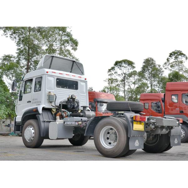 SINOTRUK Golden Prince Tractor Truck 4X2 Euro2 290HP 18Tons ZZ4181M3611W