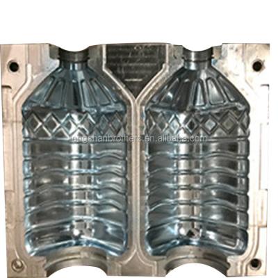 Precision Blow Molding Mold For Plastic Bottles 250000-300000shots Mould Life
