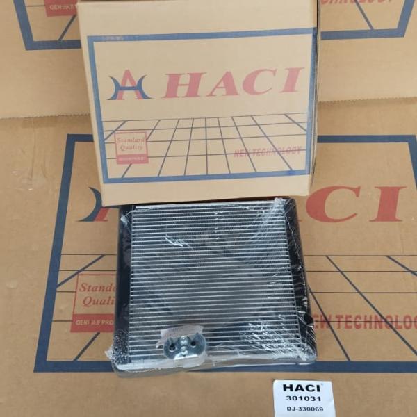 885010K390 Condenseur HACI Marque Haute Performance Taille Standard AT
