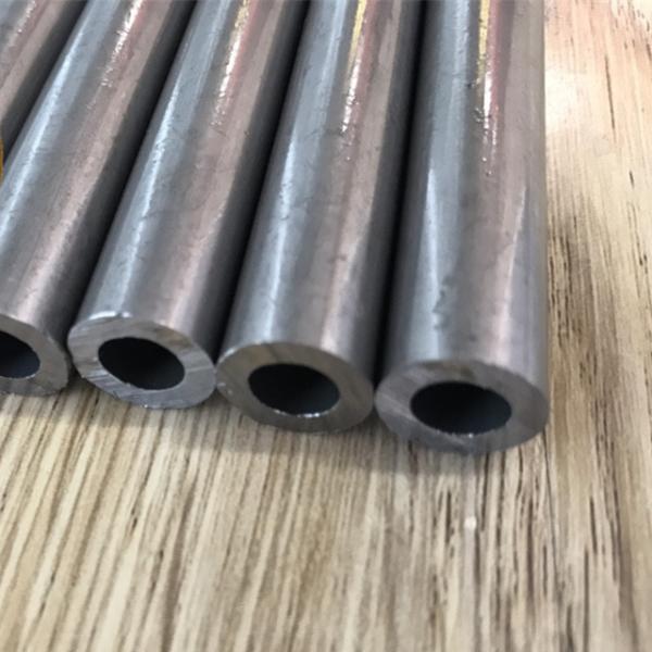 Chrome chapeou o tubo de aço sem emenda, PESO hidráulico de aço da tubulação 0.5mm~18mm