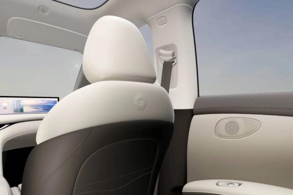 Zhiji LS6 IM Electric Car 4 Door 5 Seat SUV 760km Long Range New Energy Electric Car