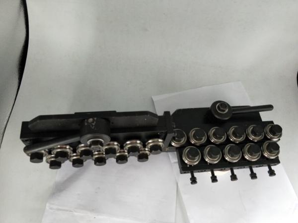 30mm 18 Rollers Motor Rewinding Machine Manual Handle High Efficiency