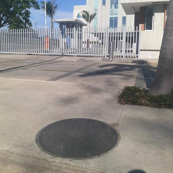 ELITE FRP Manhole Cover Высокое соотношение прочности и веса и легкая конструкция