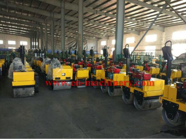 Single Drum Gasoline handheld vibrating road roller small road roller vibratory road roller