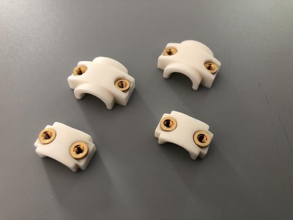 Customized Wear Resistant Alumina Ceramic  Heat Resistant  Notched Ceramic Eyelet
