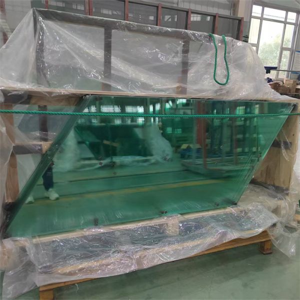 Polished Edge Bent Tempered Safety Glass with Customizable Size and Weather Resistance for Building Curtain Walls