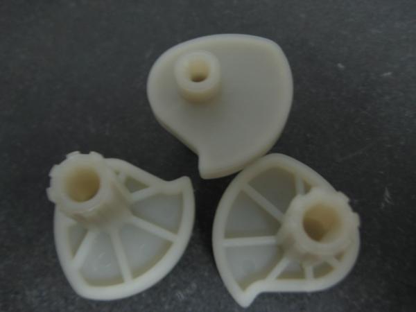 Glass Fiber Low Cost Plastic Injection Molding Nylon Material Gear & Motor Cam