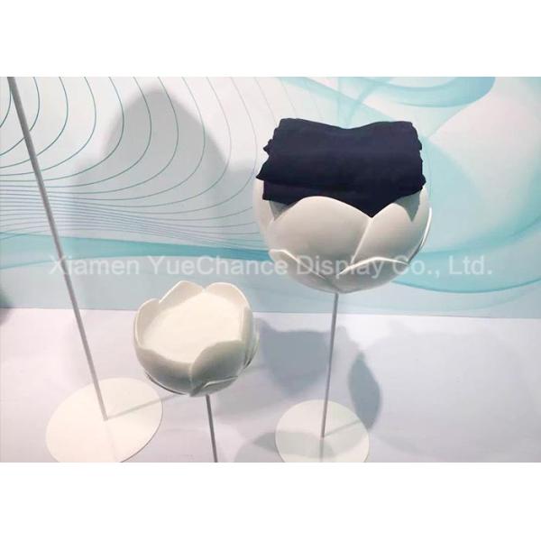Superficie lisa permanente del estante de exhibición de la forma de la flor de la fibra de vidrio del color blanco