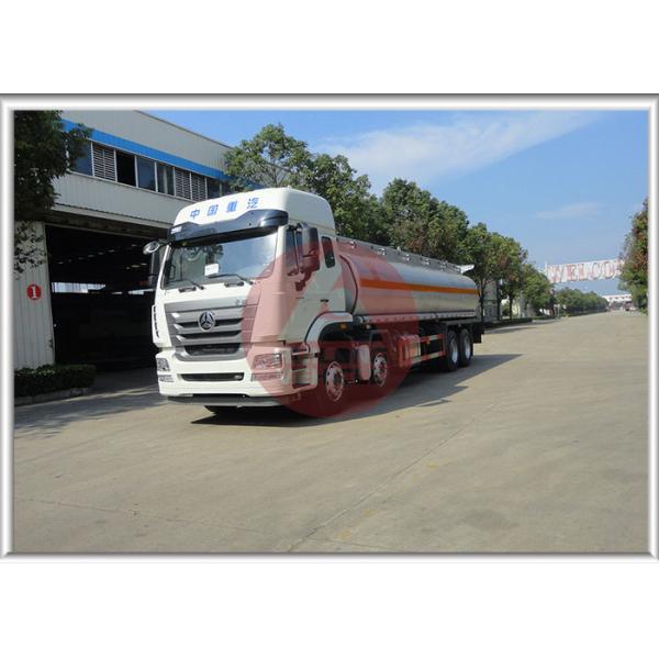 Sinotruk Hohan Fuel Oil Truck  6x4  Wheel Spec  371 Horsepower  300L Tank