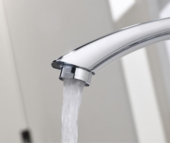 Finition en laiton de Chrome de robinet de cuisine d'acier inoxydable de robinet de mélangeur de cuisine de haut arc