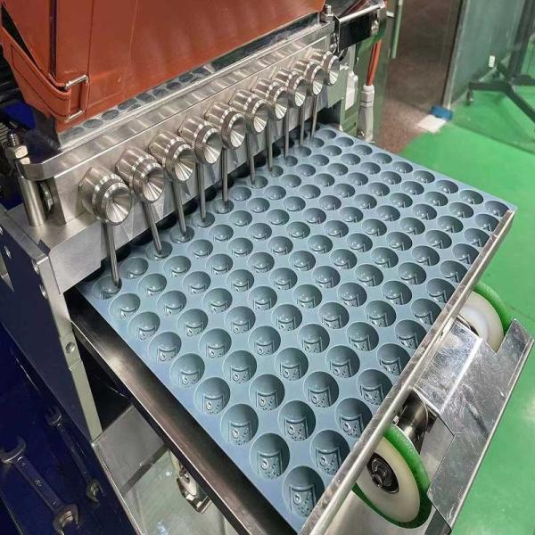 Compact Full Automatic Gummy Bear Candy Making Machine For Sale