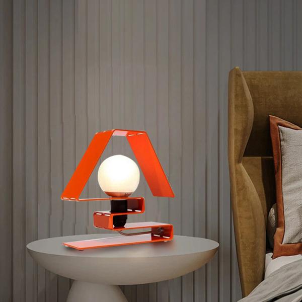 Postmodern Creative Personality Iron Table Lamp Living Room Bedroom Decoration Table Light
