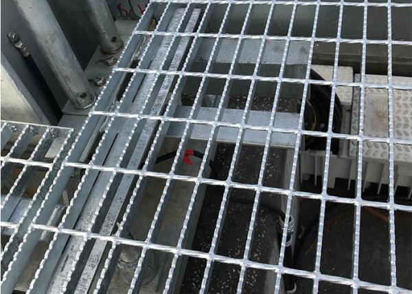 Metal Walkway Catwalk Galvanized Serrated Bar Grating Yb/T4001 Standard